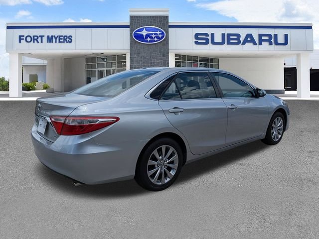 Used 2015 Silver Toyota XLE image 4