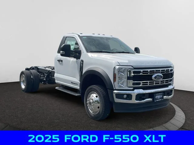 2025 Ford F-550 Super Duty Chassis Cab XLT - Photo 21