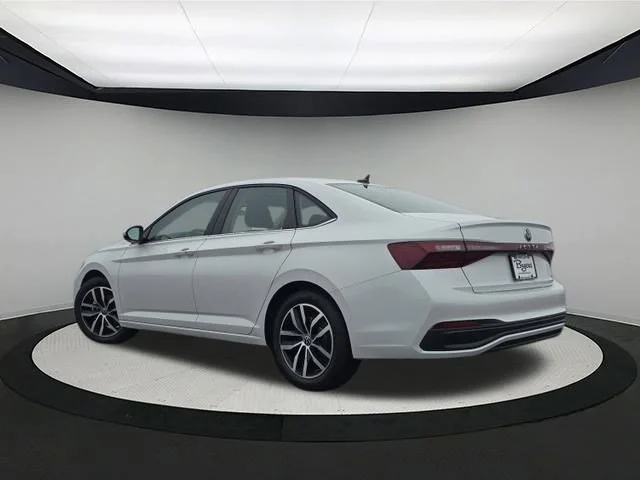New 2026 Opal White Pearl Volkswagen SE image 5