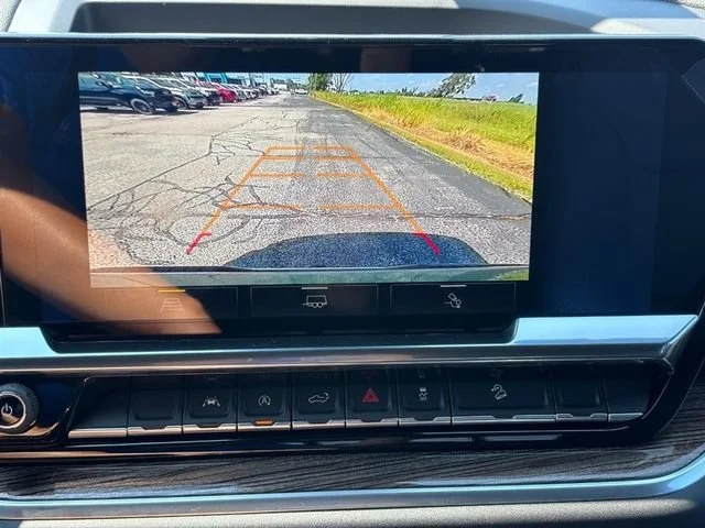 New 2026 Special Exterior Color Chevrolet LT image 17