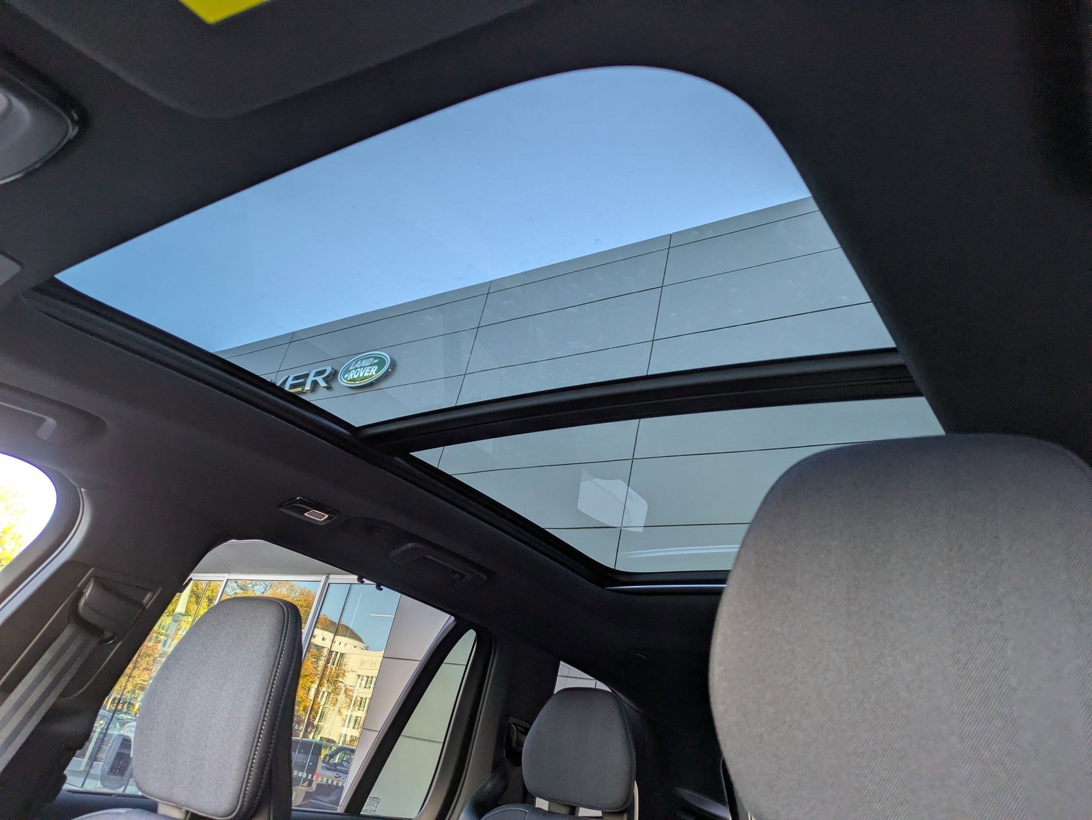 New 2026 Mulberry Red Volvo Ultra Dark Theme image 13