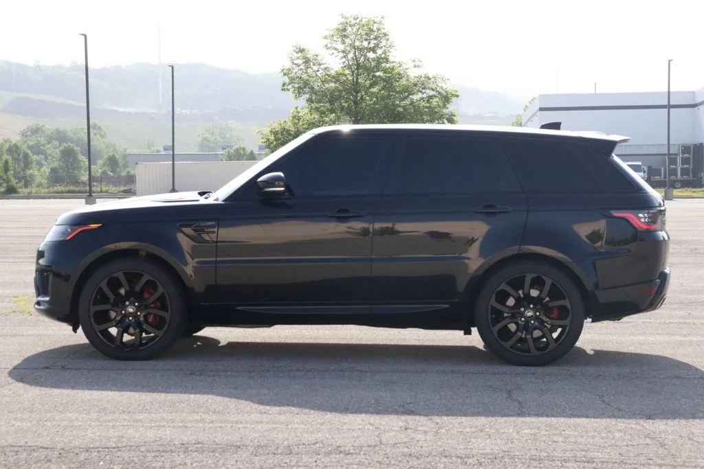 Used 2021 Santorini Black Land Rover HSE Dynamic image 6