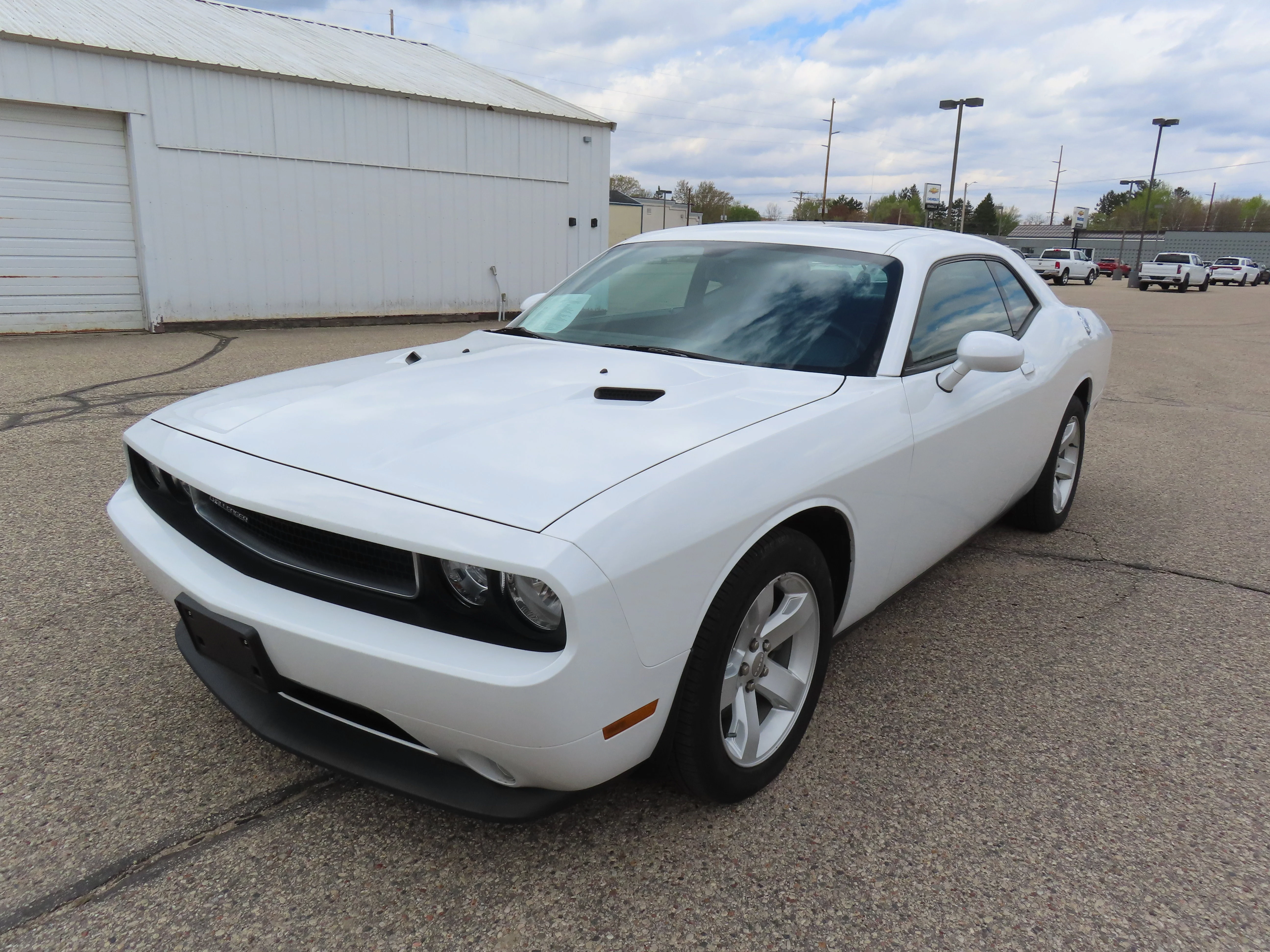 2013 Dodge Challenger SXT's photo
