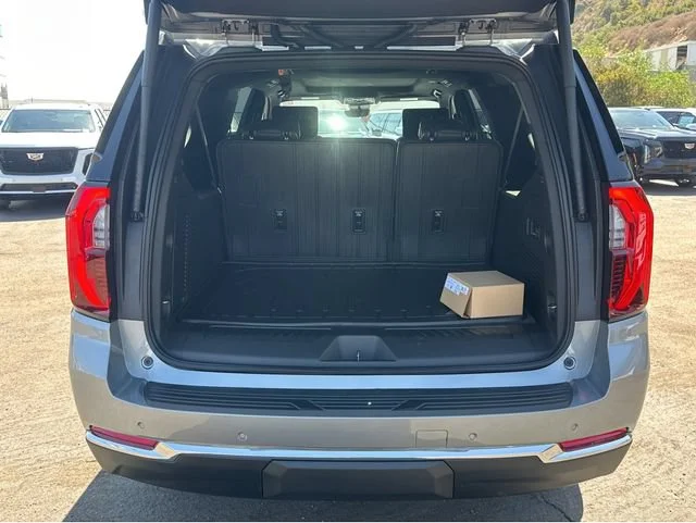 New 2026 Sterling Metallic GMC Elevation image 31