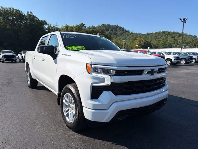 Used 2026 Summit White Chevrolet RST image 2