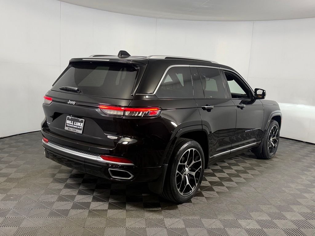 Used 2022 Black Jeep Summit Reserve image 7