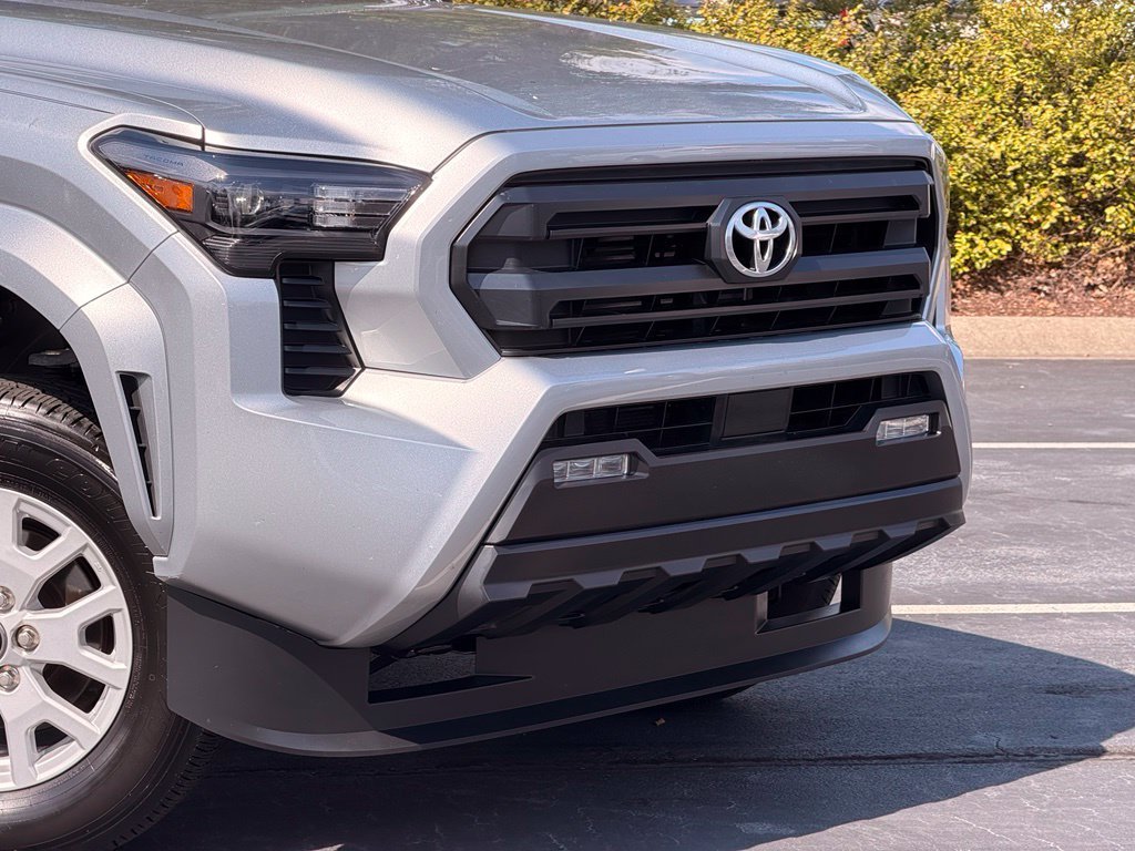 Used 2025 Silver Toyota SR5 image 7