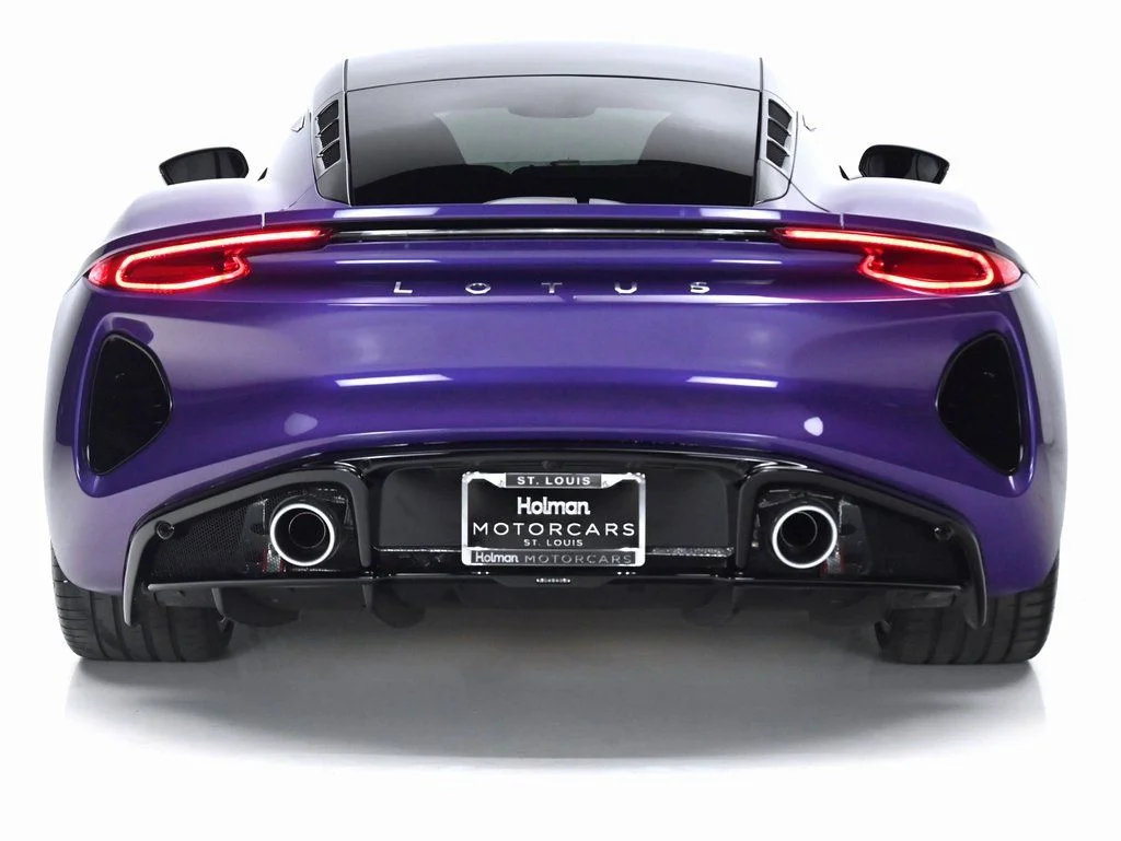 2026 Lotus Emira - Photo 34