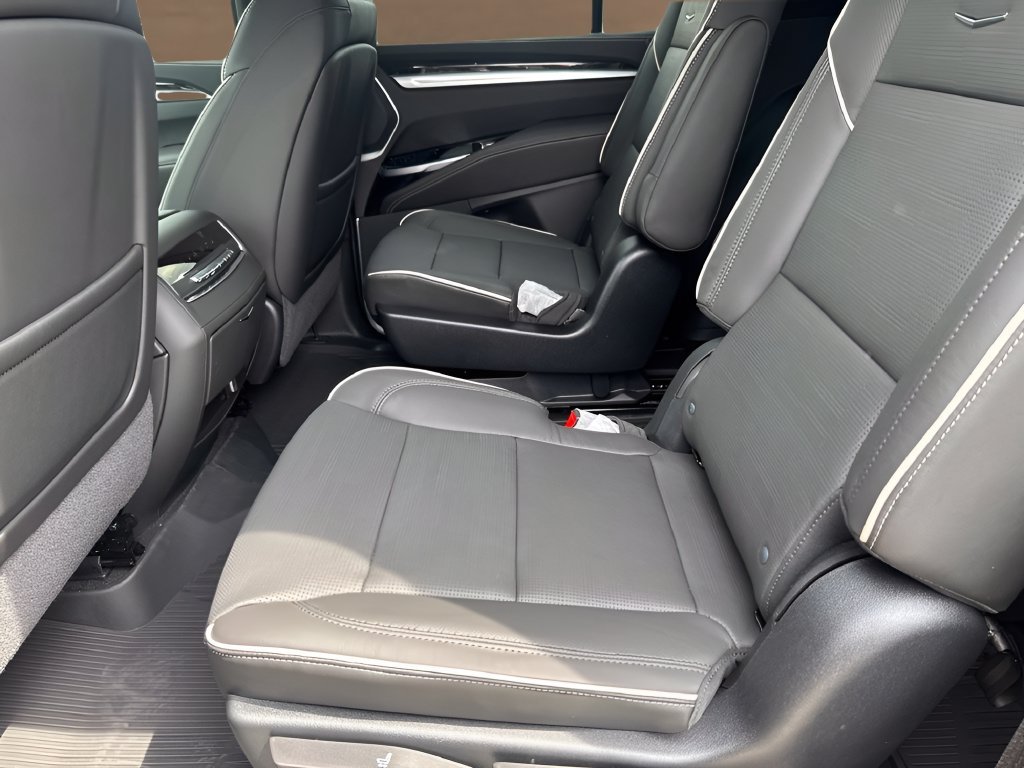 2026 Cadillac Escalade Luxury - Photo 23