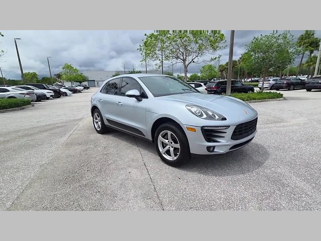 Used 2018 Silver Porsche  image 53