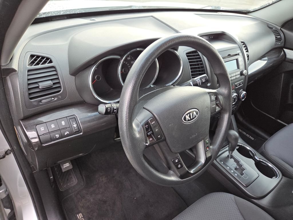 Used 2012 Silver Kia LX image 18