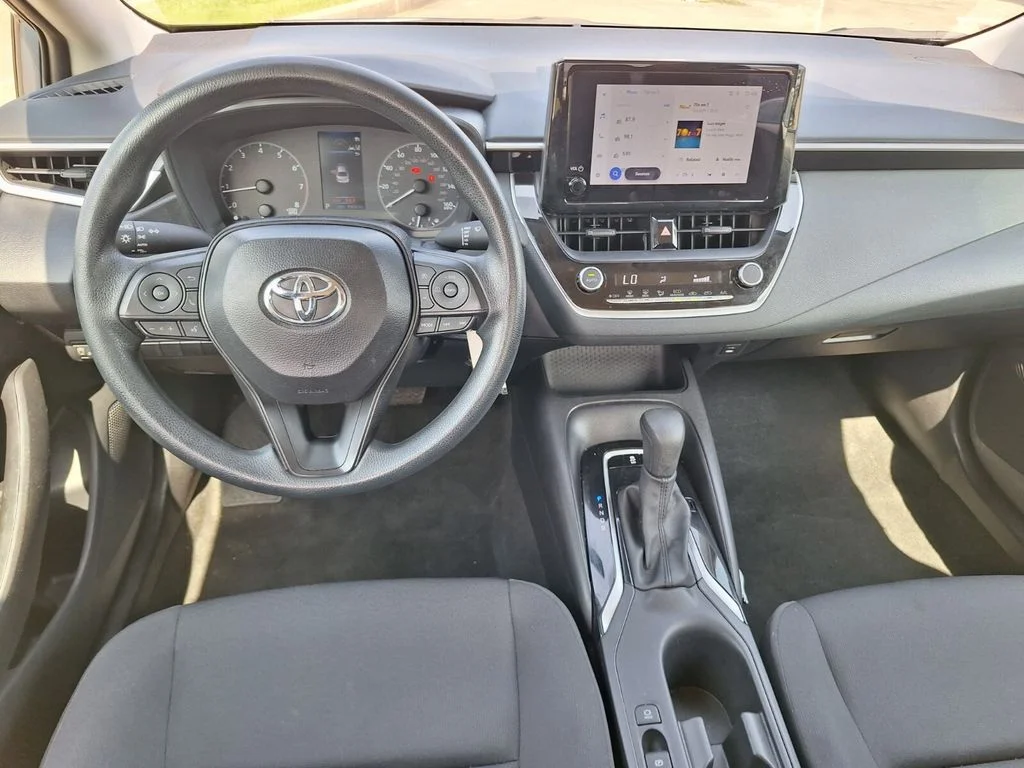 Used 2025  Toyota LE image 9