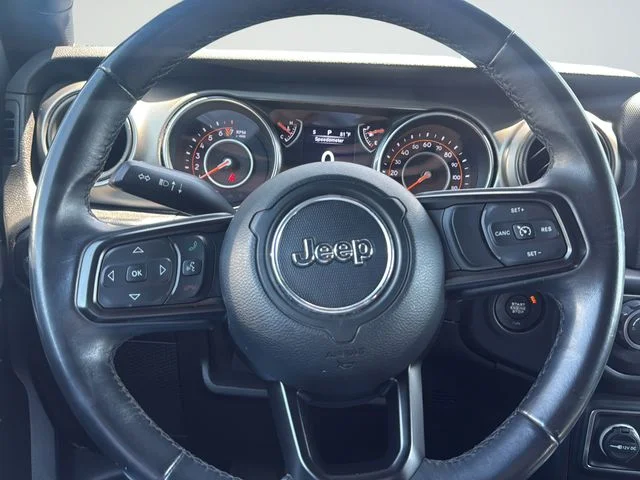 Used 2019 Silver Jeep Unlimited Sport S image 25