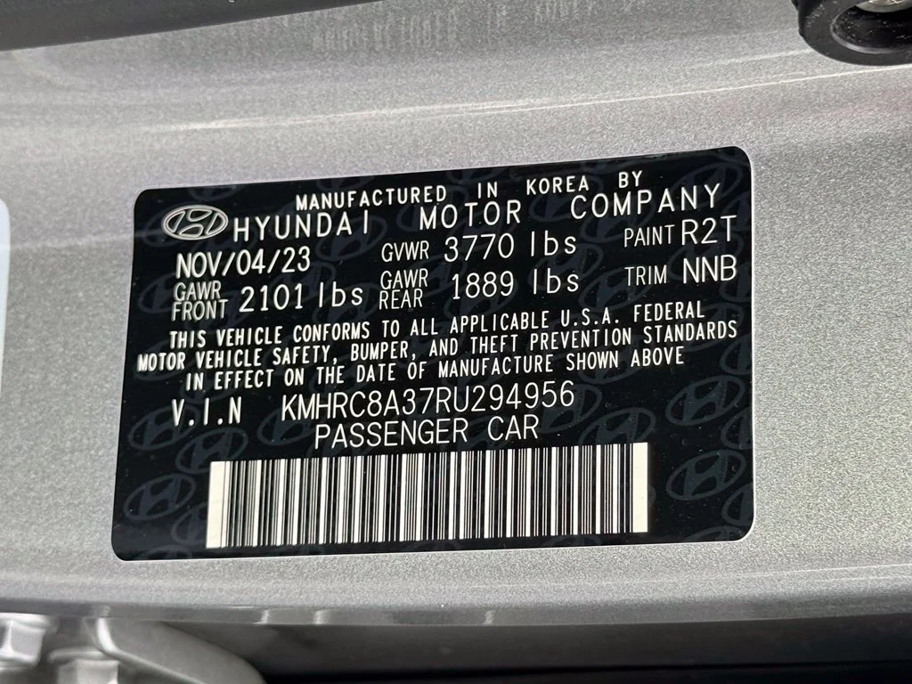 Used 2024 Silver Hyundai SEL image 20