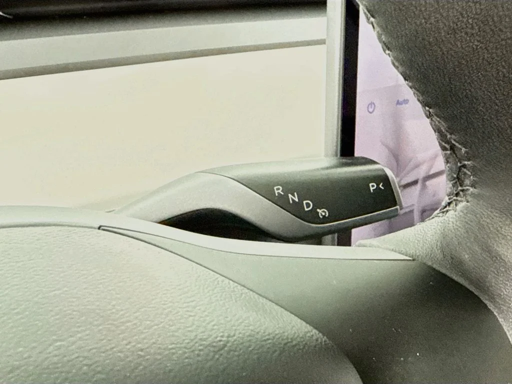 Used 2022 Blue Tesla Long Range image 17