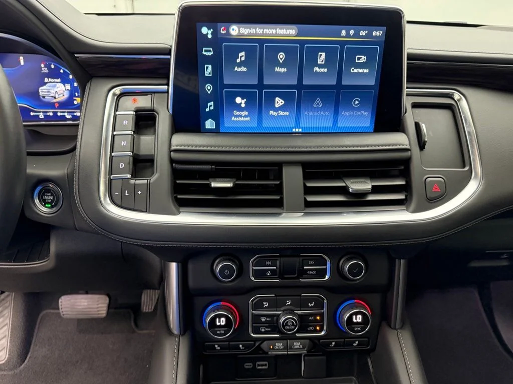 Used 2023 Gray Chevrolet Z71 image 45