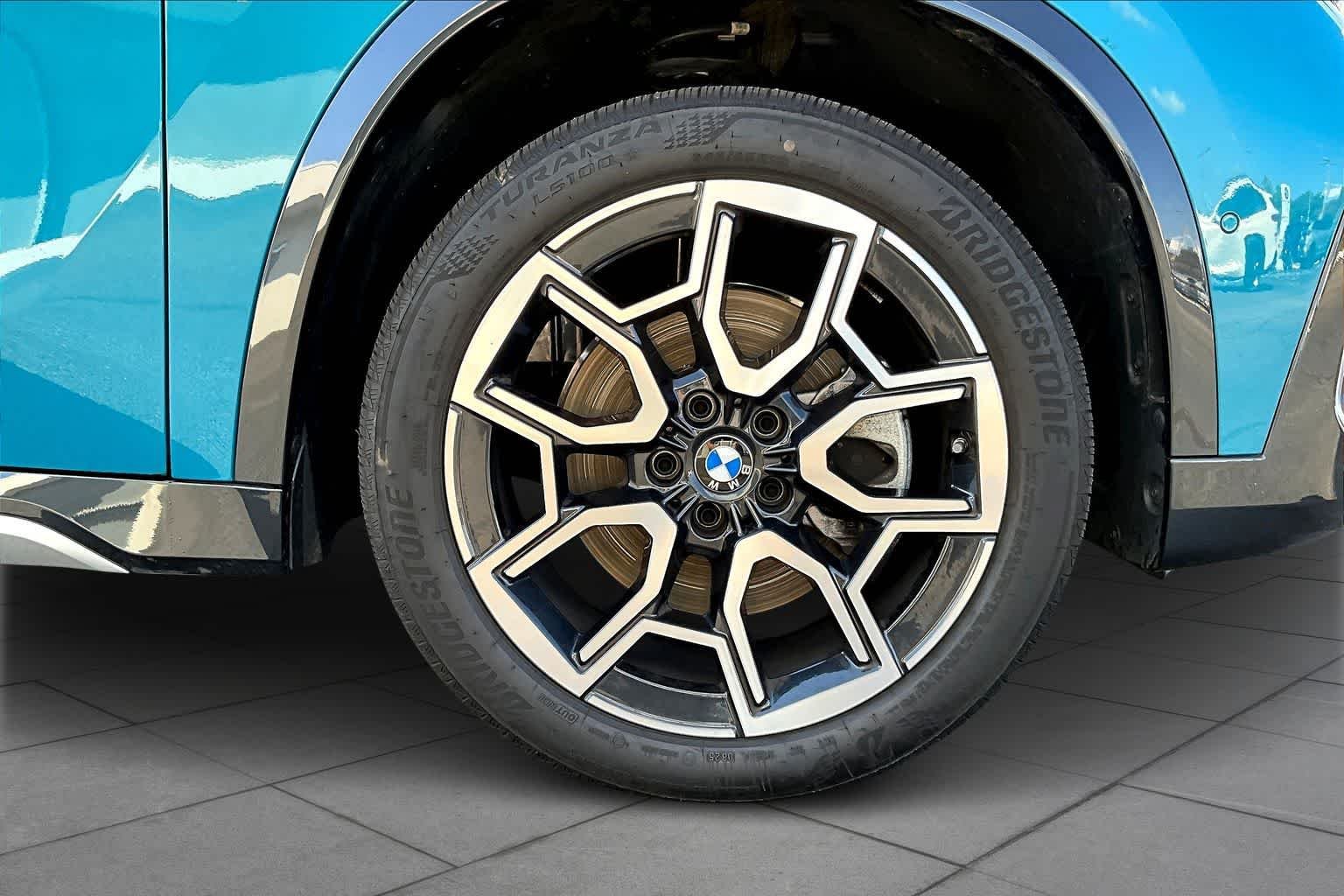 Certified Used 2025 Blue Bay Lagoon Metallic BMW xDrive28i image 10