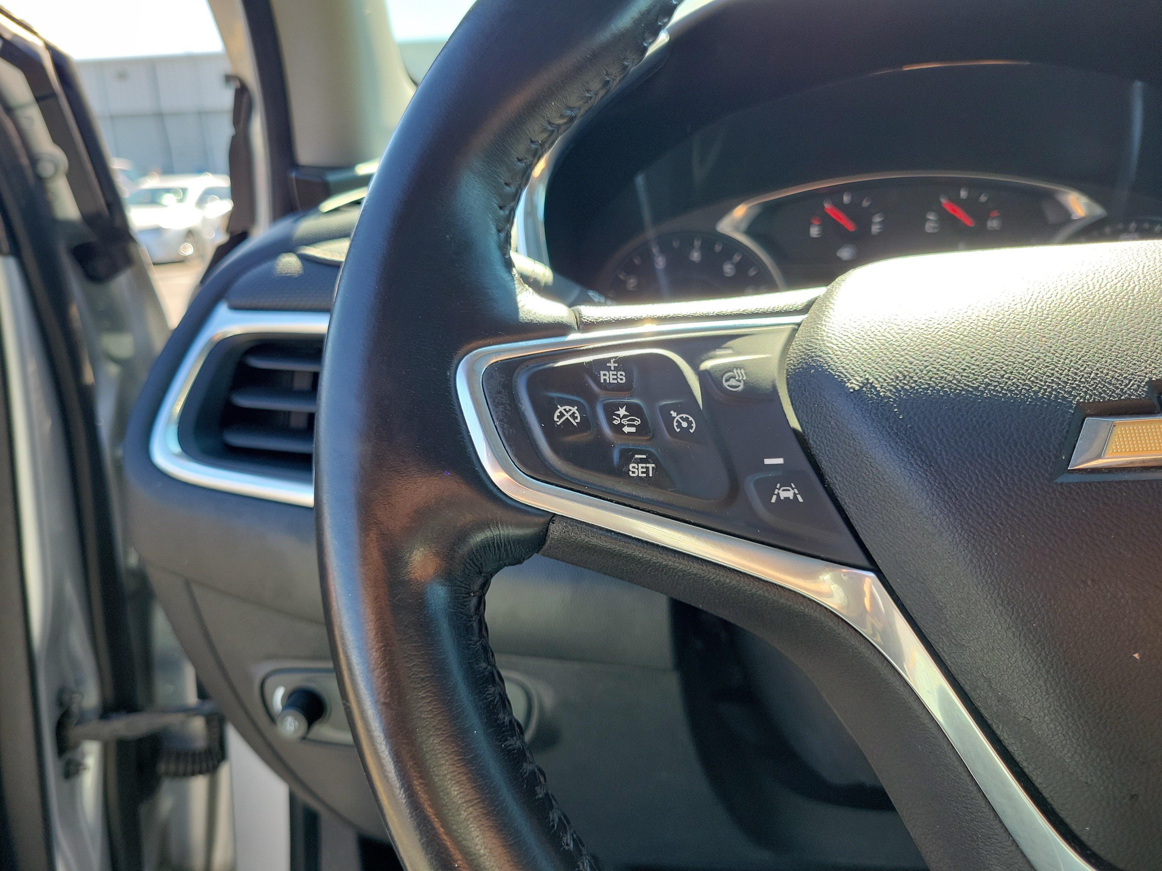 Used 2020 Silver Ice Metallic Chevrolet Premier image 22