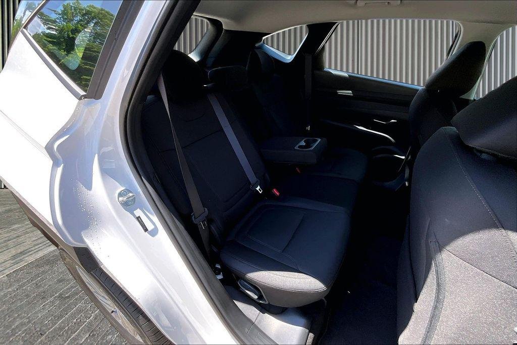 New 2026 White Pearl Hyundai SE image 11
