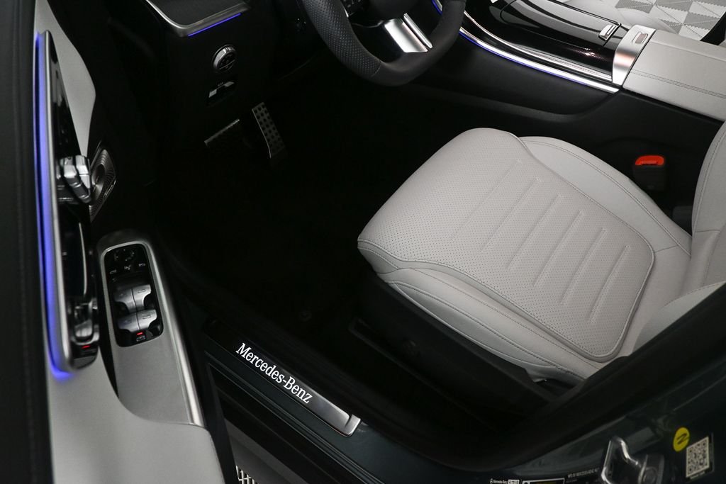 New 2026 Verde Silver Metallic Mercedes-Benz GLC 300 image 7