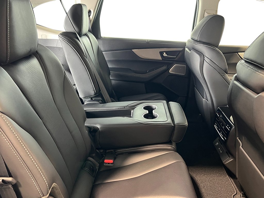 New 2026 Solar Silver Metallic Acura w/Technology Package image 39