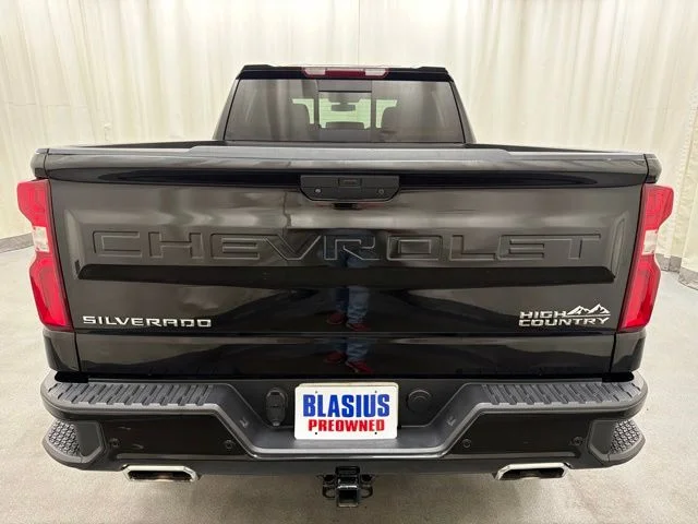 Used 2022 Black Chevrolet High Country image 5