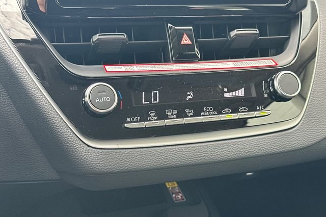 New 2026 Wind Chill Pearl <sup>1</sup> Toyota  LE image 19
