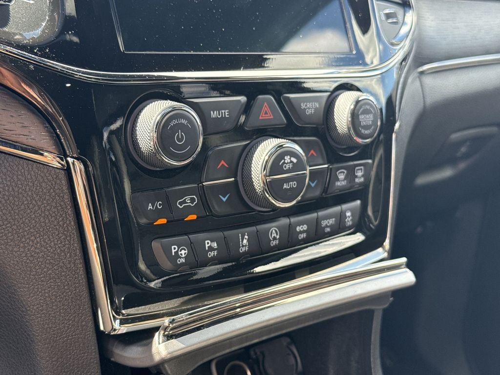 Used 2021 Silver Jeep Overland image 18