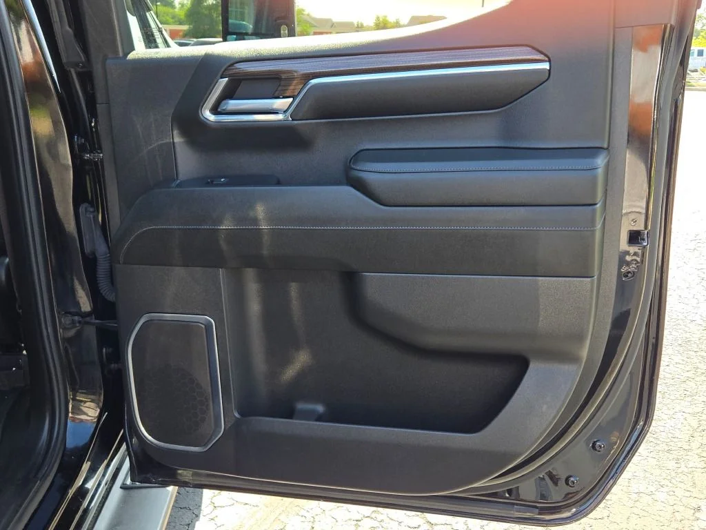 Used 2024 Black Chevrolet RST image 9