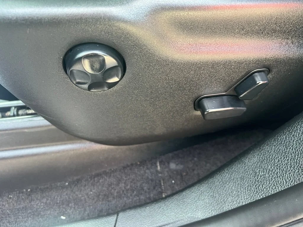Used 2018 Red Jeep Limited image 26