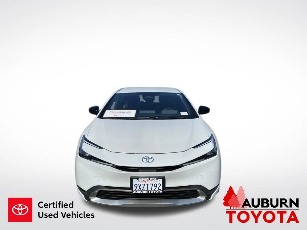 Certified Used 2026 Wind Chill Pearl Toyota SE image 3