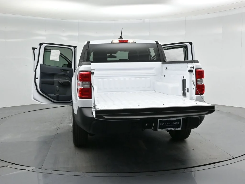 New 2026 Oxford White Ford XL image 28