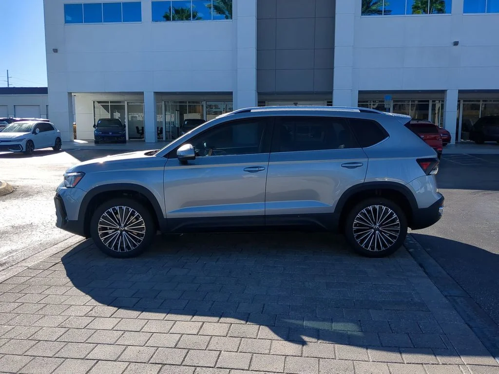 New 2026 Silver Volkswagen 1.5T SE image 6