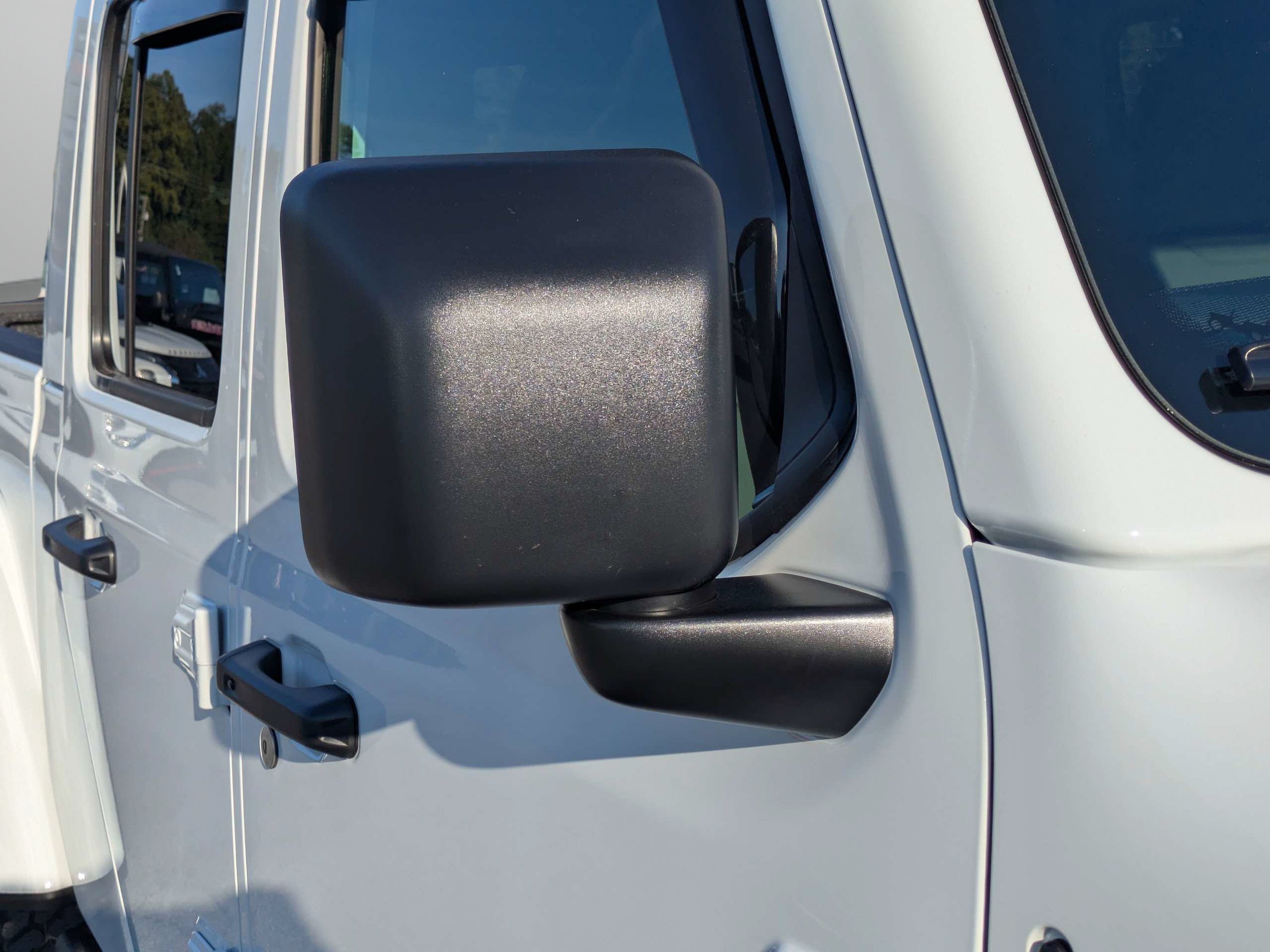 Used 2026 Bright White Clearcoat Jeep Mojave X image 30