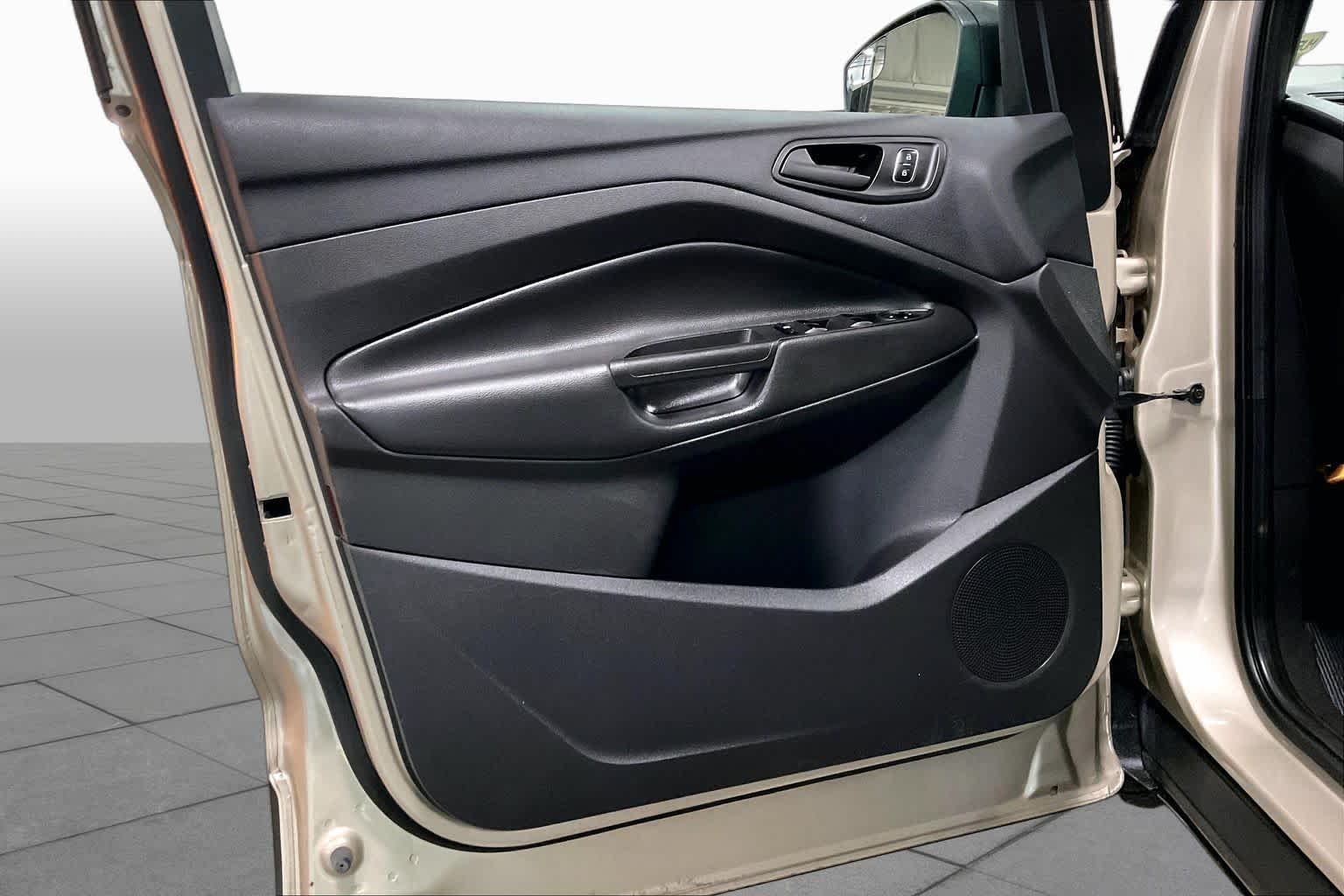 Used 2017 White Gold Metallic Ford S image 21