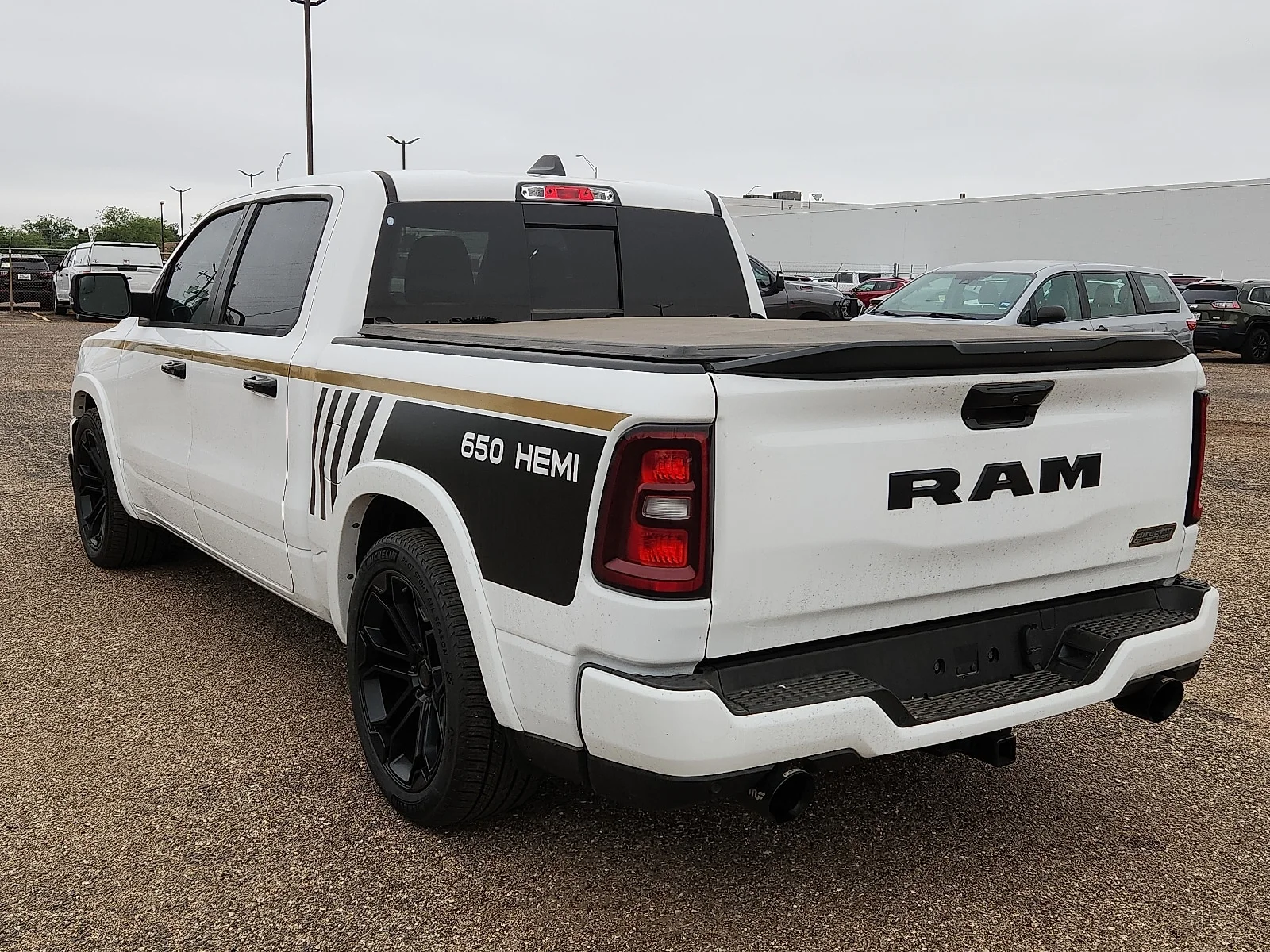 New 2026 White Ram BIG HORN CREW CAB 4X4 5