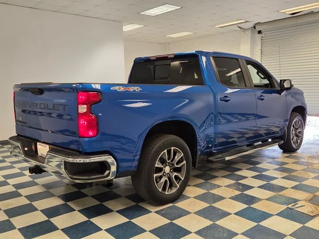 Used 2022 Blue Chevrolet LT image 13