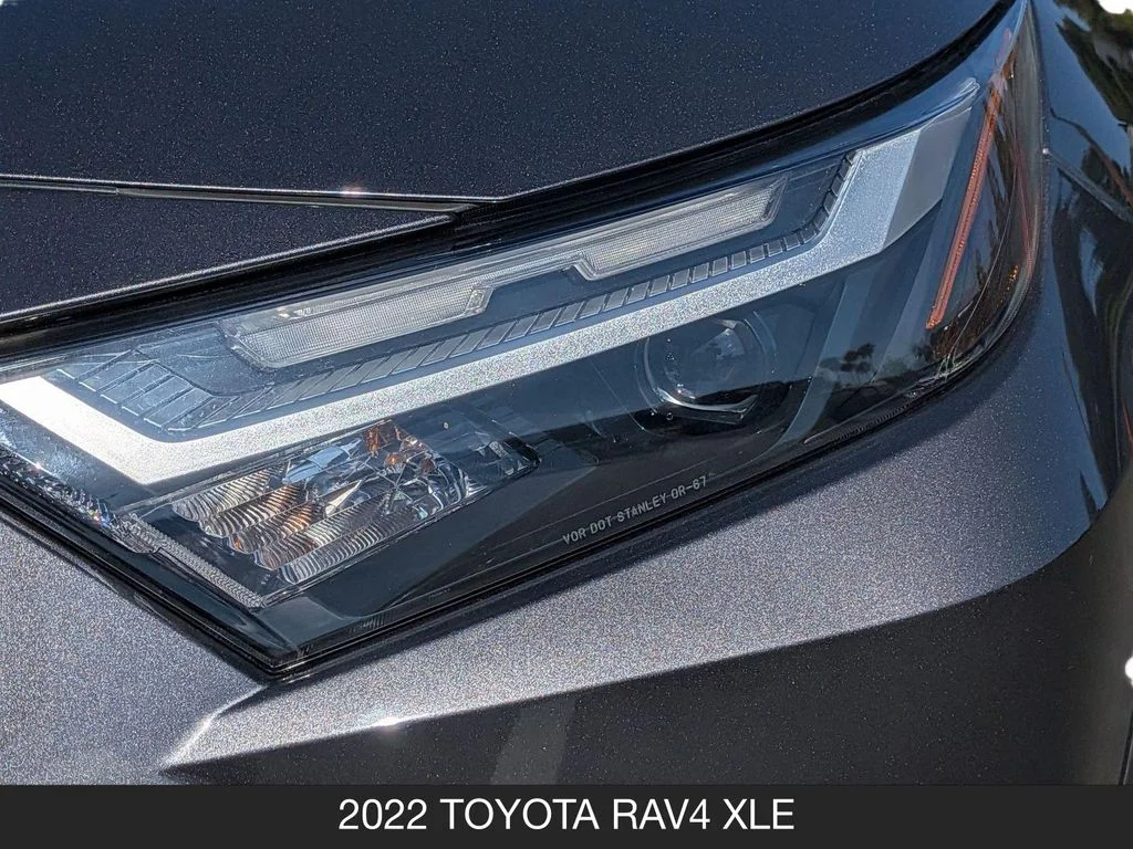 Used 2022 Gray Toyota XLE image 10