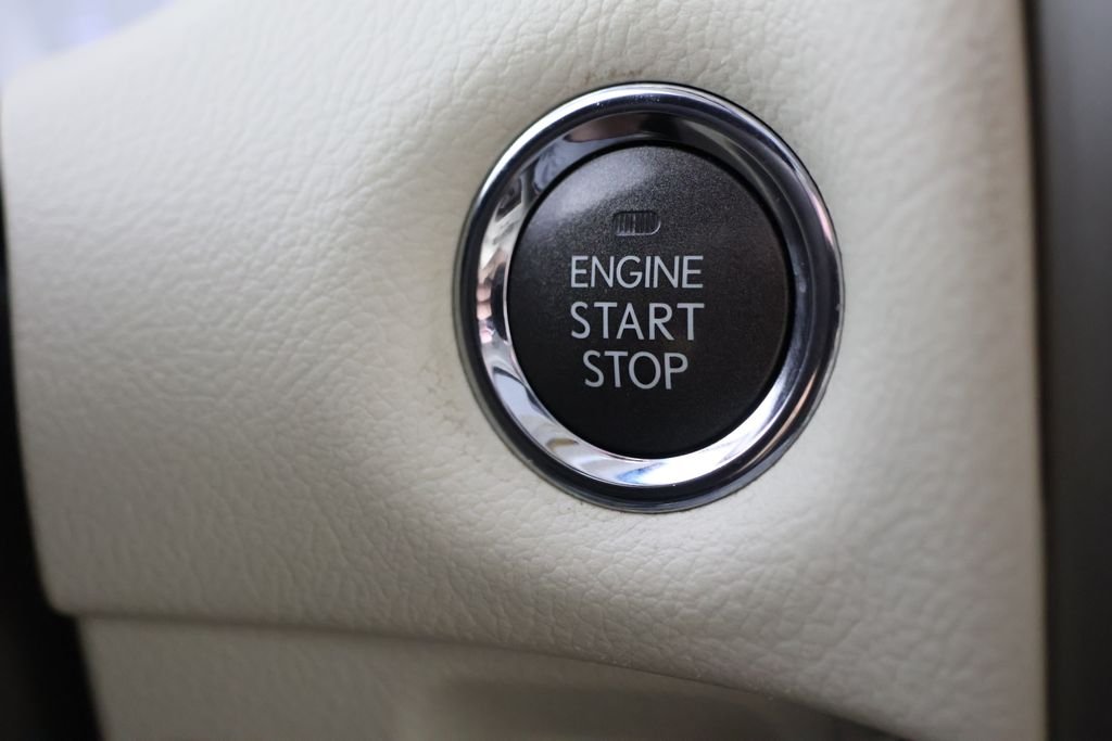 Used 2019 Onyx Black Lexus 460 image 16