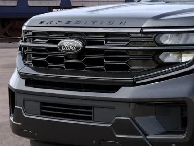 New 2027 Dark Matter Gray Metallic Ford Platinum image 40