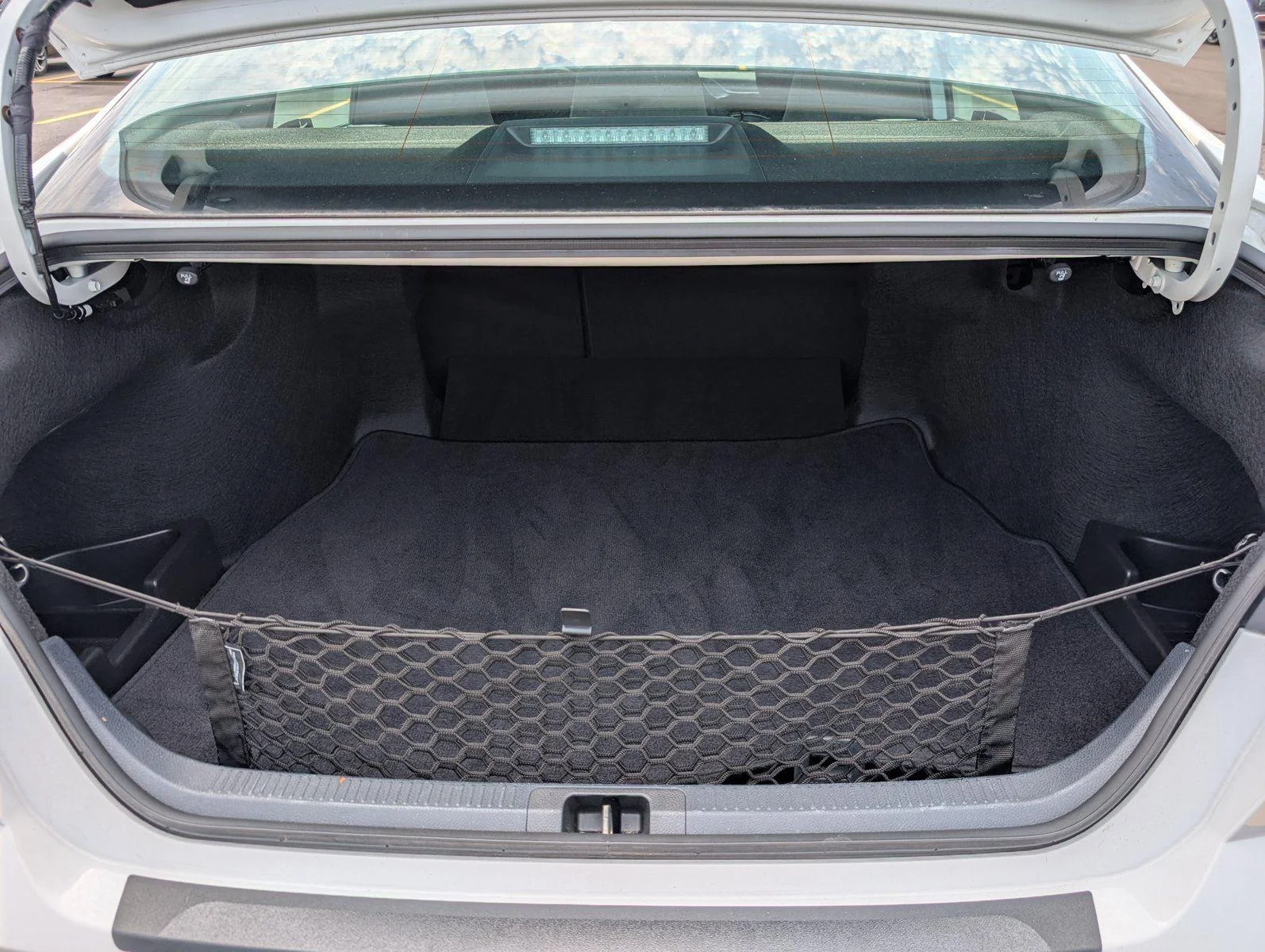 Used 2025 Ice Cap Toyota LE image 33