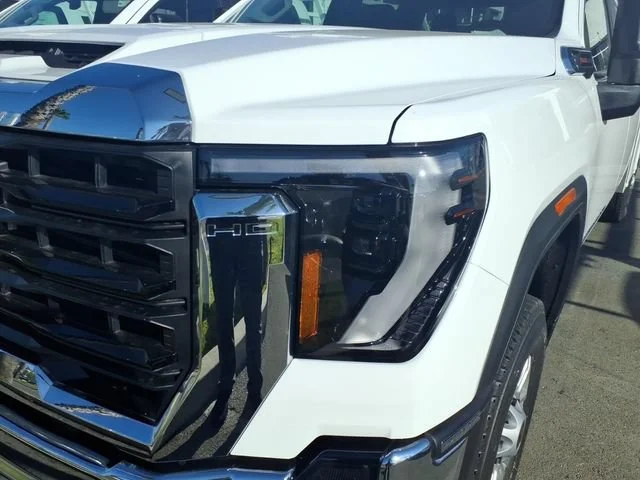 New 2026 Summit White GMC Pro image 2