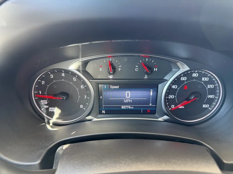 Used 2023 SUMMIT WHITE GMC SLE image 9