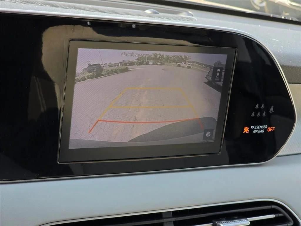 Used 2021 Gray Hyundai SEL image 5