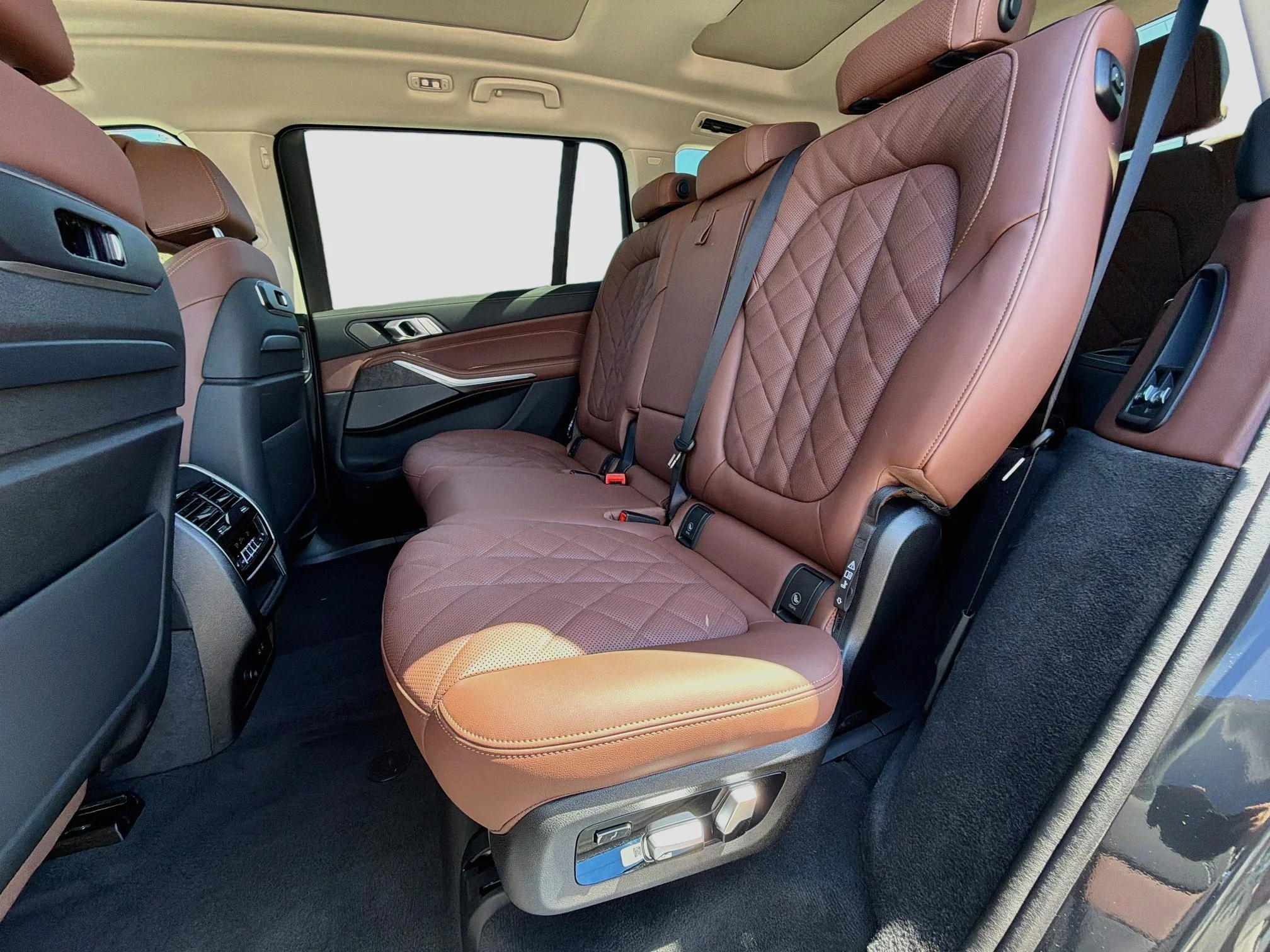New 2027 Dravit Grey Metallic BMW xDrive40i image 22