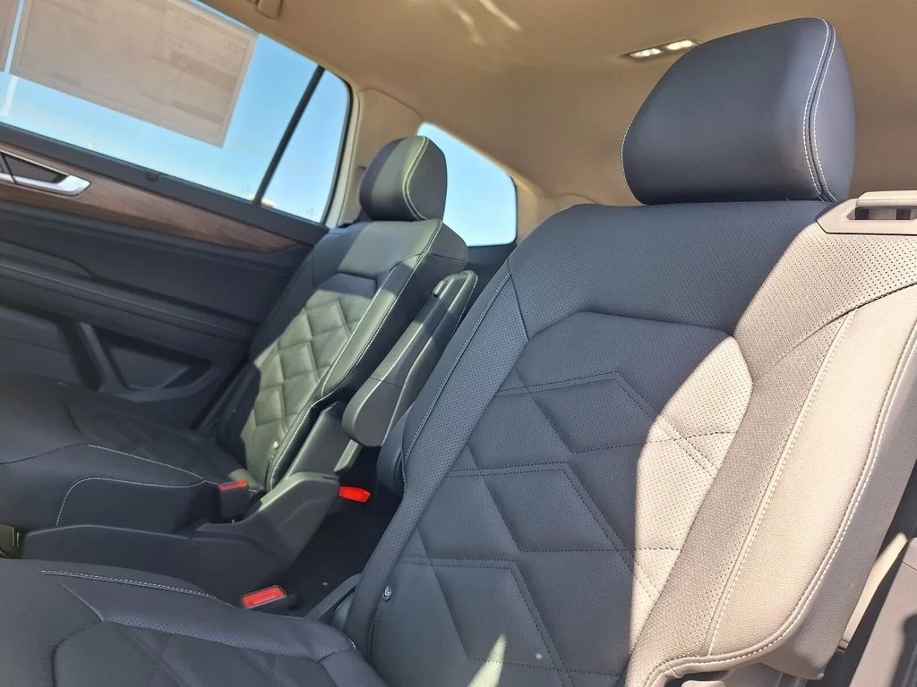 New 2026 White Volkswagen 2.0T SE w/Technology image 24