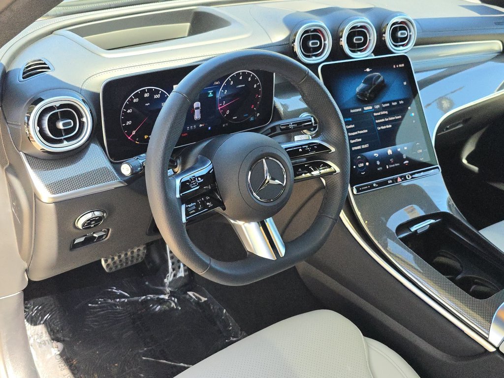 Used 2025  Mercedes-Benz GLC 300 image 19