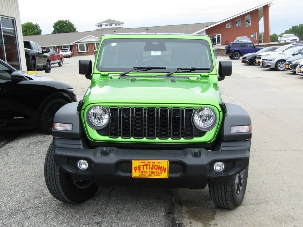 New 2026 Mojito Clearcoat Jeep Sport RHD image 13