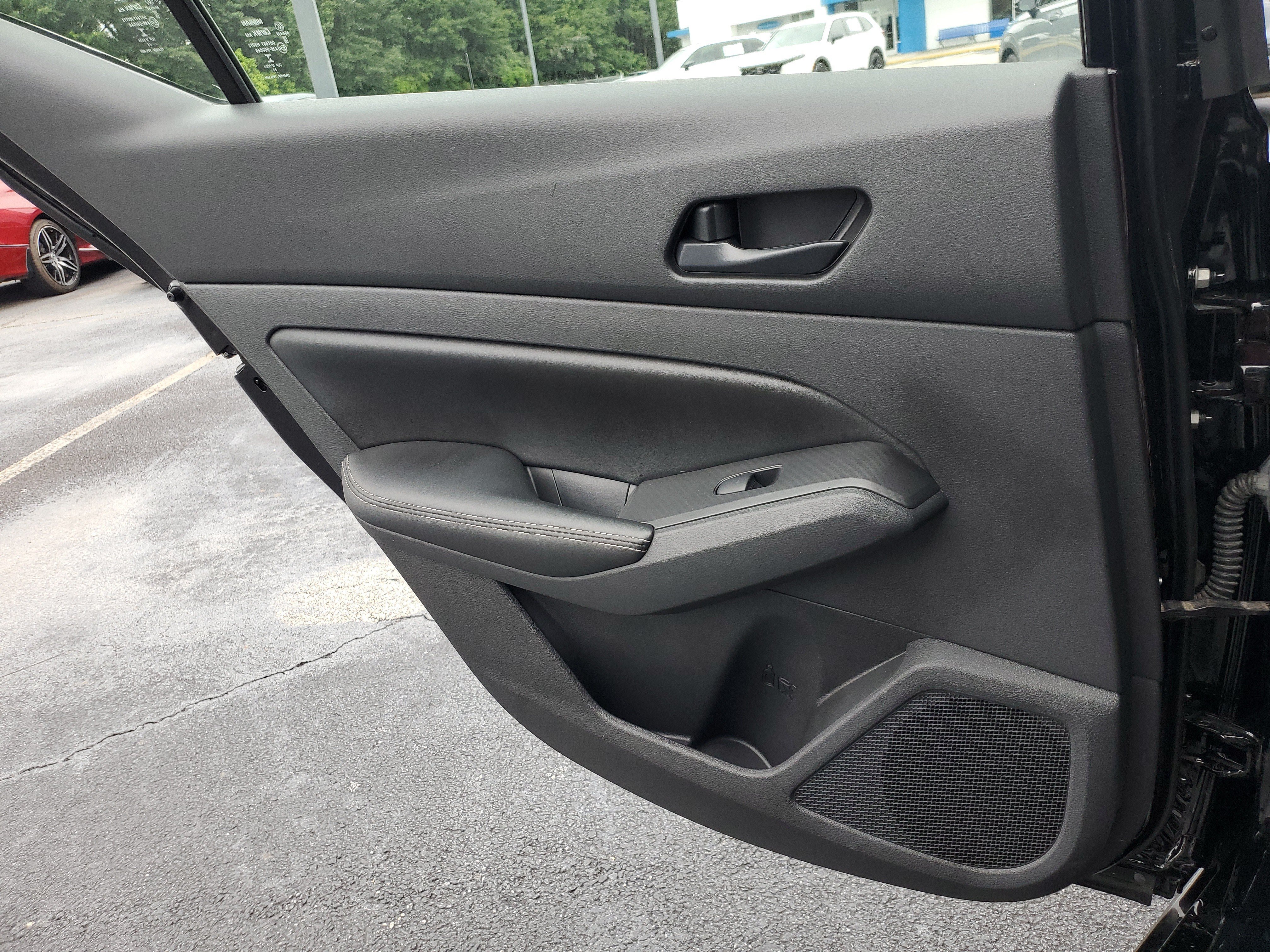 Used 2024 Super Black Nissan 2.5 SV image 12