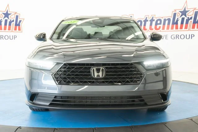 Used 2025 Gray Honda SE image 23
